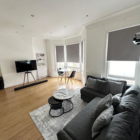 Spacious 2 Bed Flat In London Exterior foto