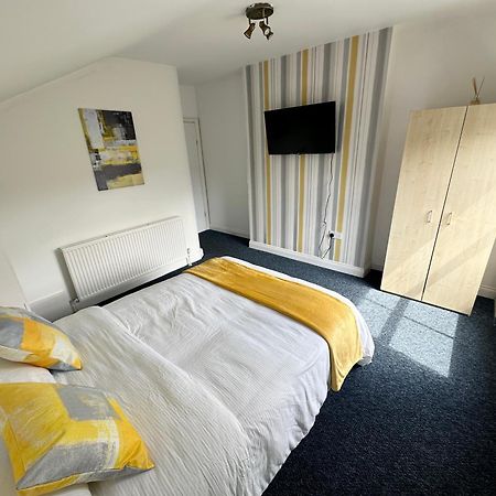 Spacious 2 Bed Flat In London Exterior foto